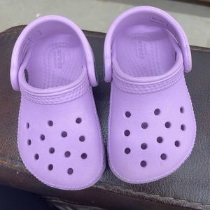 Like new orchid toddler crocs size 5
